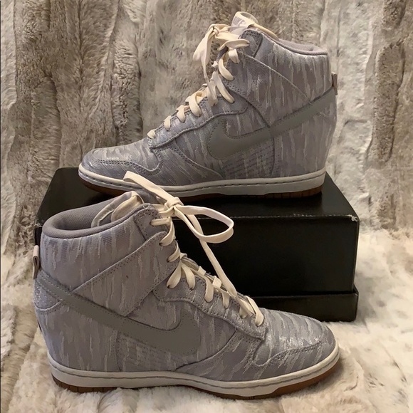 nike dunk sky high silver